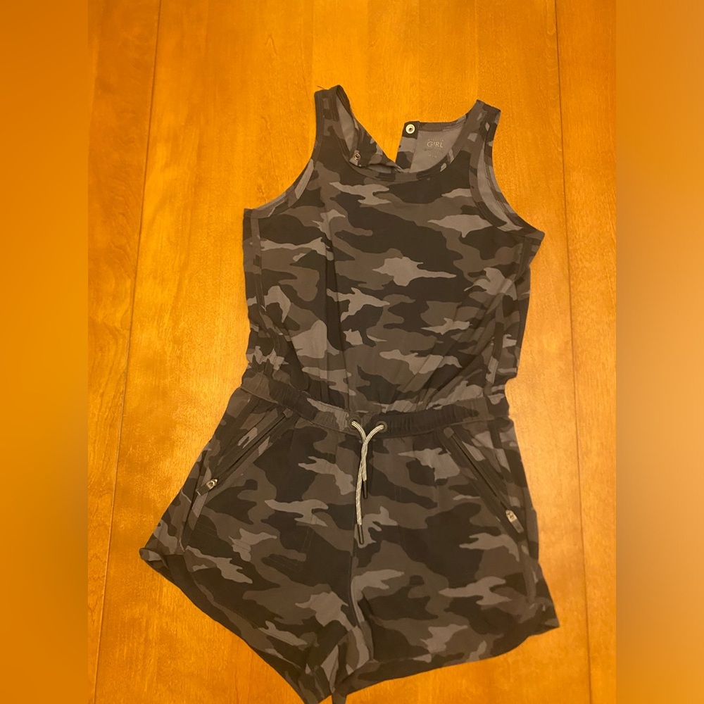 EUC Athleta Girls one-piece On The Go romper size Medium (8/10)